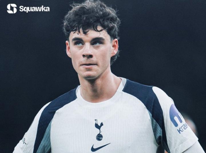  欧冠战场上的青春风暴：阿奇·格雷刷新热刺U21首发纪录。 体育新闻