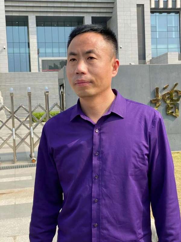  人贩子“梅姨”谢某某落网；潜逃多年终被捕获，正义迟到却未缺席。 新闻 人贩子“梅姨”谢某某落网；潜逃多年终被捕获，正义迟到却未缺席。 新闻 人贩子“梅姨”谢某某落网；潜逃多年终被捕获，正义迟到却未缺席。 新闻