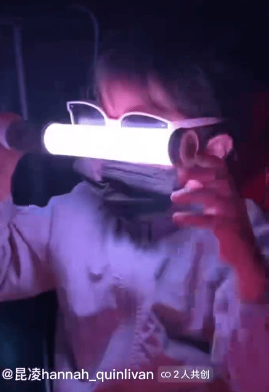  从舞台到家庭：解析周杰伦演唱会的「情感价值矩阵」与粉丝经济新范式 娱乐新闻