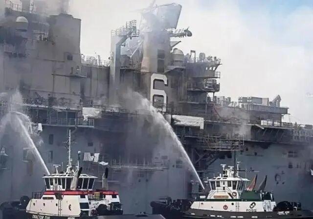 5700人的海上孤岛：福特号上的绝望与对峙