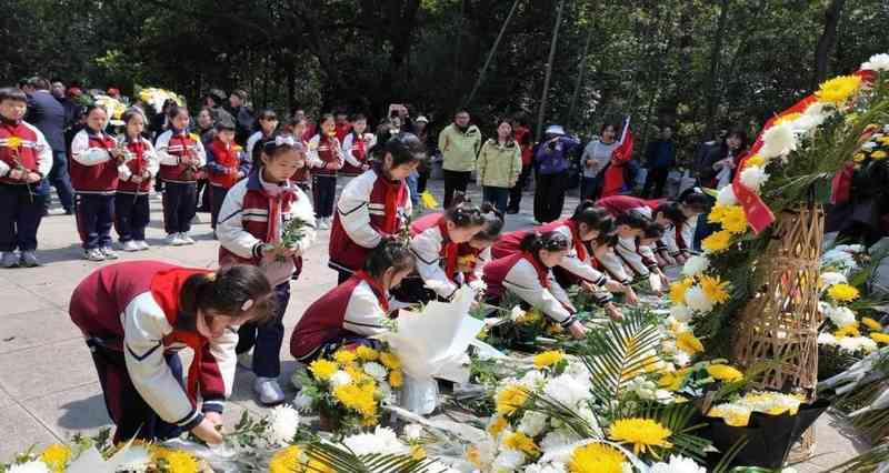 技术赋能清明祭扫：江夏开发区的文明实践深度报告