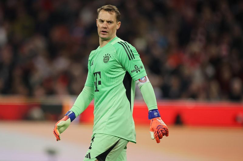 老将的体面：诺伊尔用四个字化解信任危机