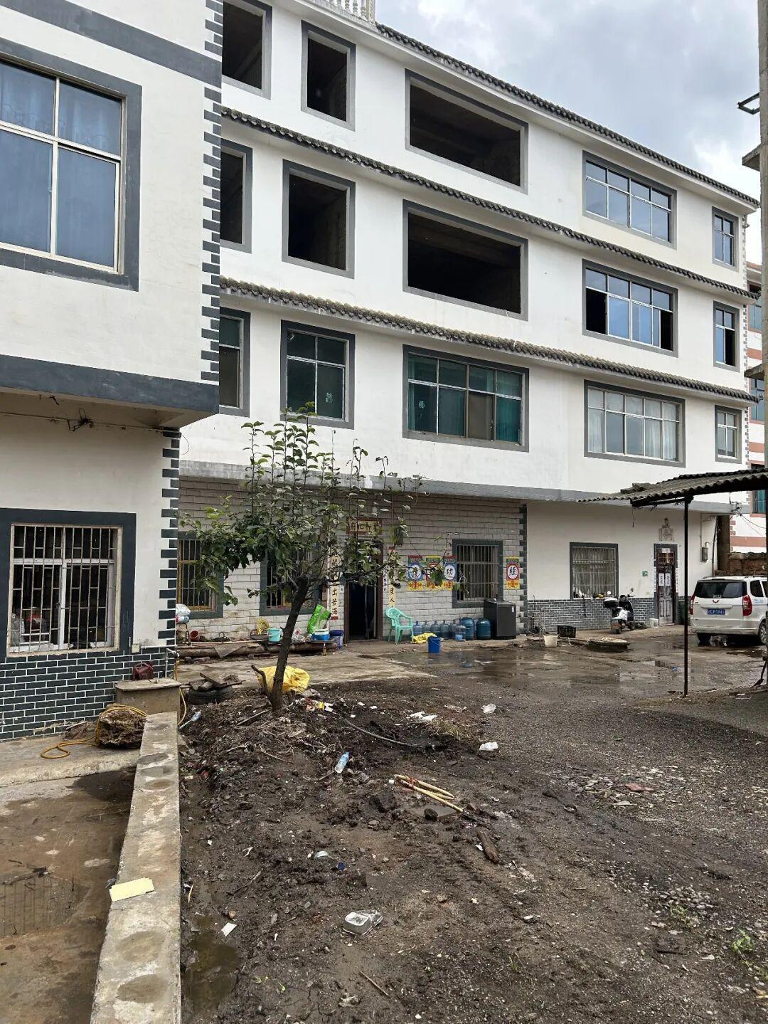  【技术深度】云南丧宴墙体倒塌事故的结构性缺陷与责任认定困境 新闻