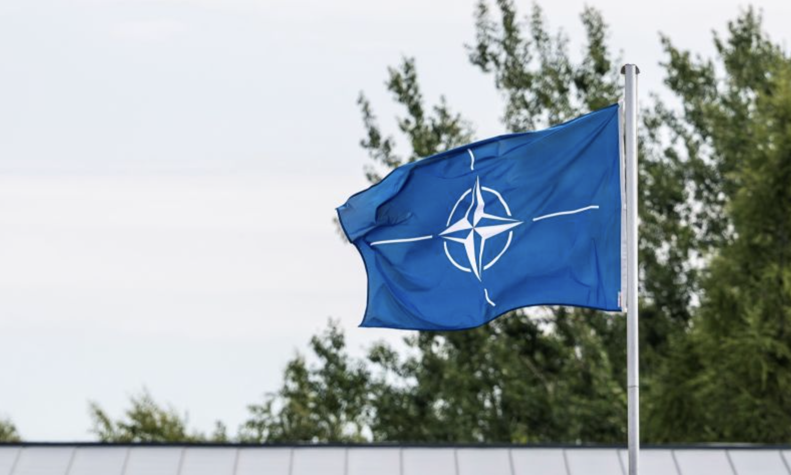  从“纸老虎”论到防务重构：北约裂变中的技术博弈与战略演进 新闻